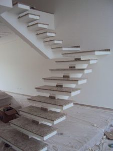 6-Escadas-de-concreto-Viga-ou-Espinha-de-Peixe-3.jpg
